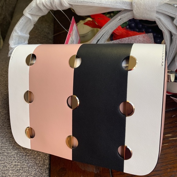 RARE🔥Authentic Kate Spade Italian leather flap Crosby🌹 - Picture 4 of 16